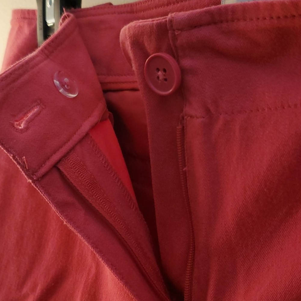 Talbots Signature Capris - Picture 3 of 5